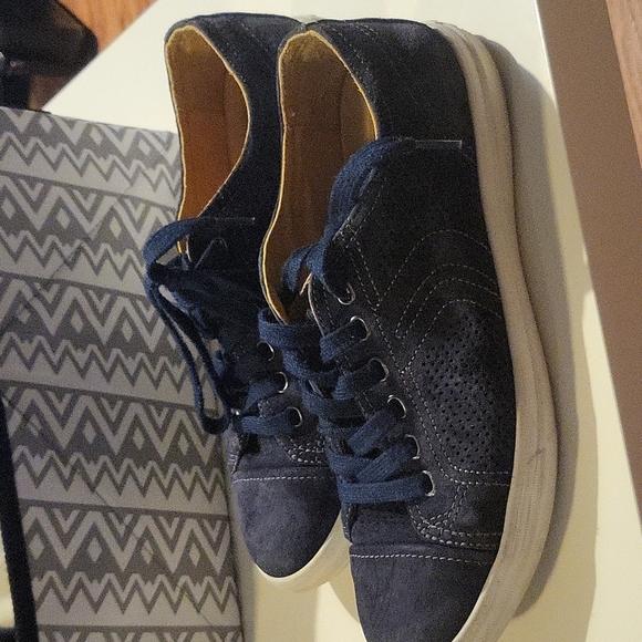 𝅺GEOX Suede Sneakers Respira Blue Size 9 - Picture 2 of 6